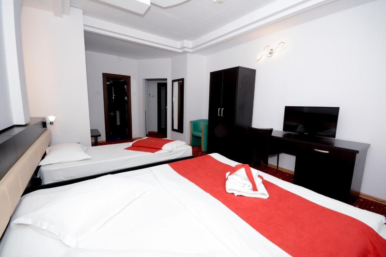 Hotel Magic - City Center Pitesti Exterior photo